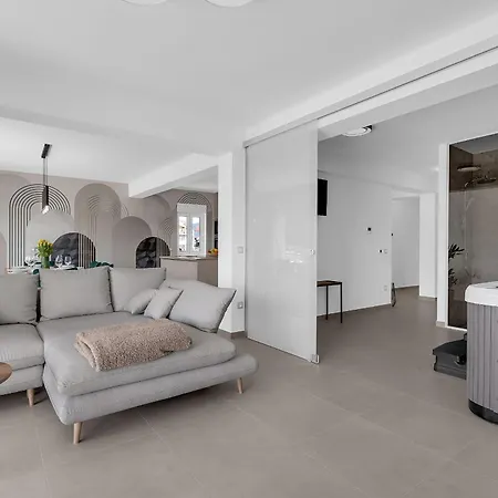Luxury Wellness Apartment *